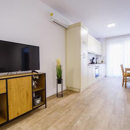 Lovely Home At West Residence Oradea Ngoại thất bức ảnh