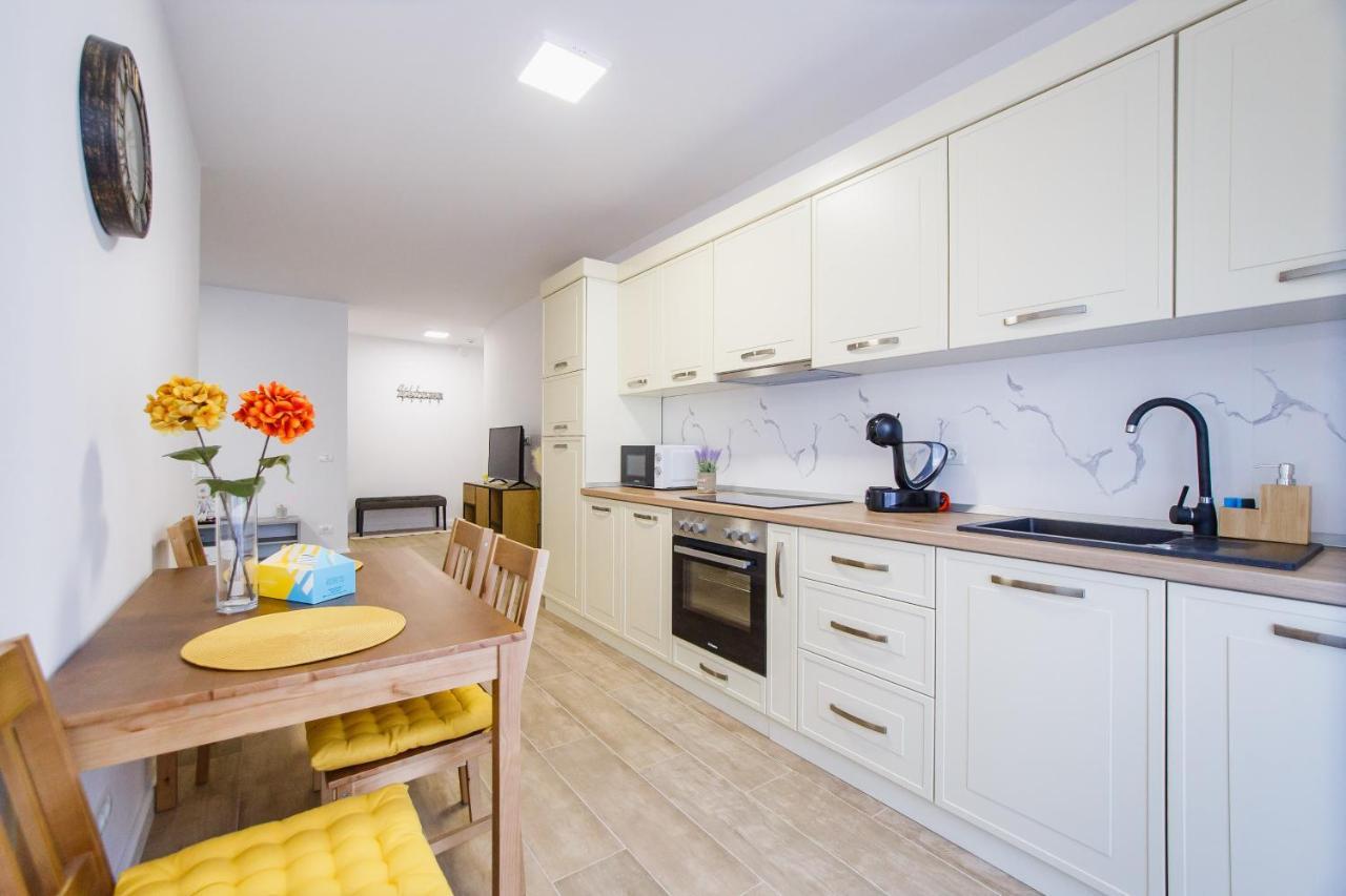 Lovely Home At West Residence Oradea Ngoại thất bức ảnh