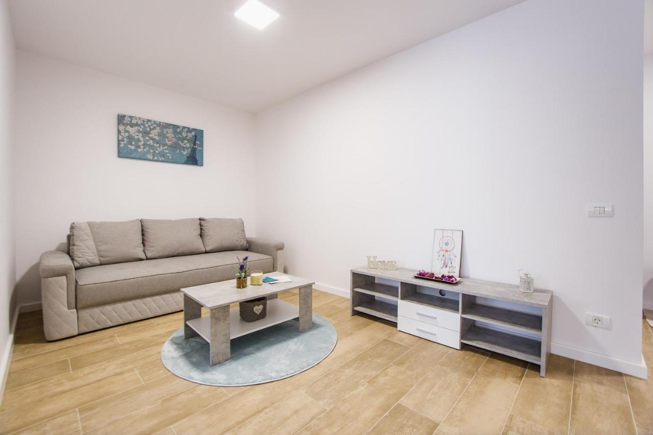 Lovely Home At West Residence Oradea Ngoại thất bức ảnh