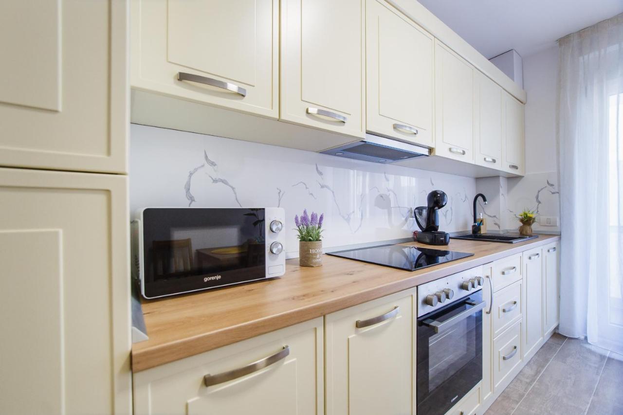Lovely Home At West Residence Oradea Ngoại thất bức ảnh