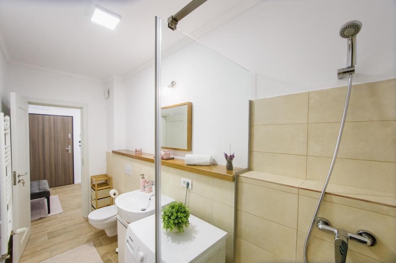 Lovely Home At West Residence Oradea Ngoại thất bức ảnh